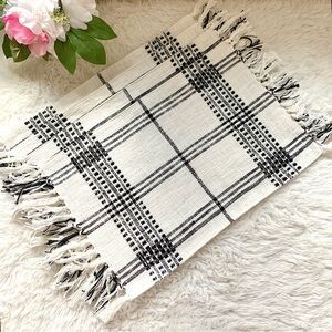 NEW Cynthia Rowley Cottagecore Woven Cotton Fringed Placemats Set of 4 NWOT